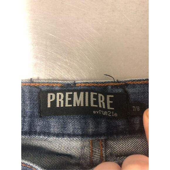 Premiere by Rue 21 Women’s Blue Ripped Styled High-Rise Mom Jeans Size 7/8 NWT - Picture 6 of 8